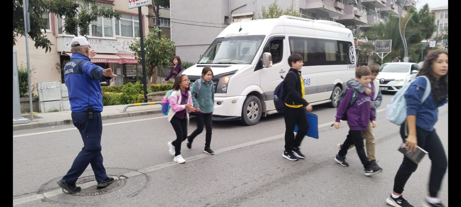 Okul Giriş Ve Çıkışları Zabıta İle Daha Güvenli