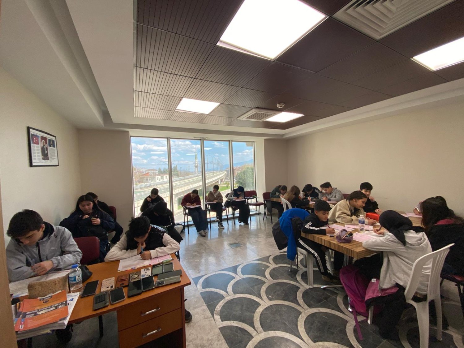 Çınar Akademi Mahalle Etütleriyle Eğitimi Güçlendiriyor