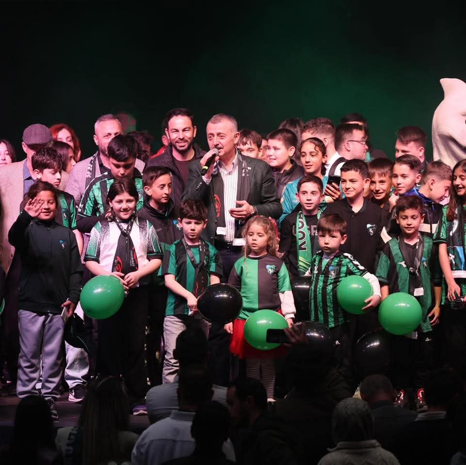 Kocaelispor 60. Yılını Efsane Forma İle Taçlandırdı