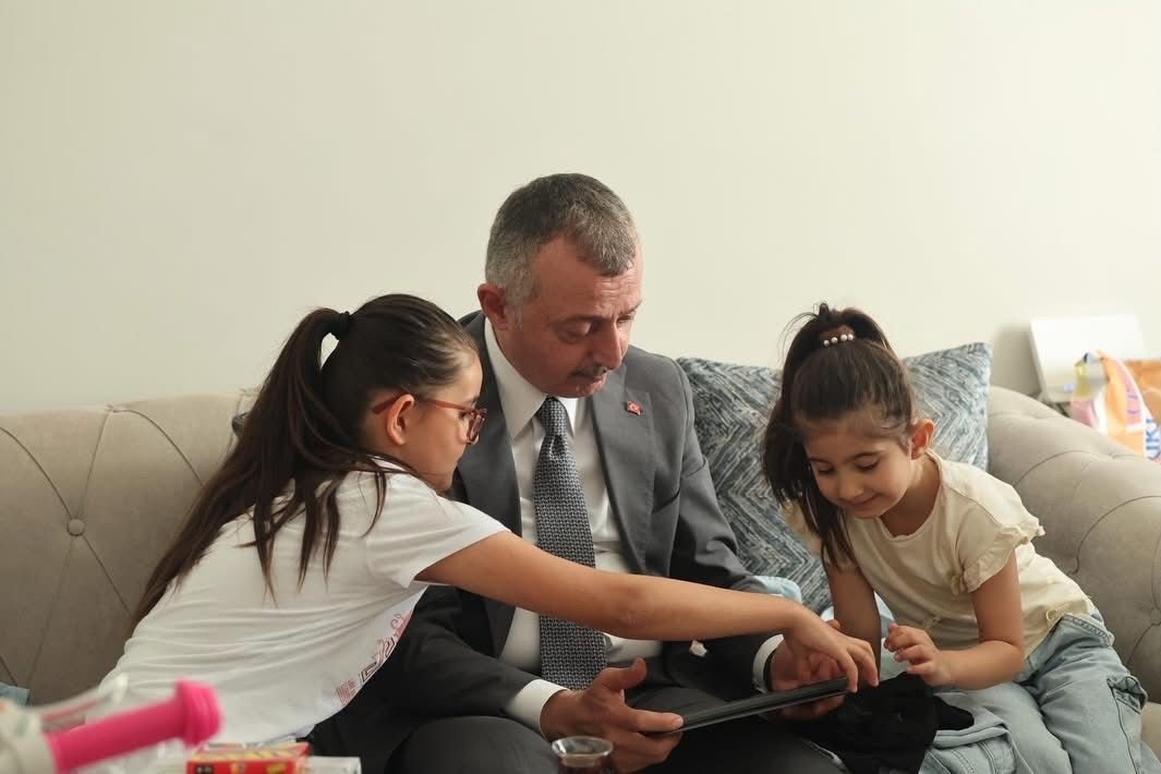 Başkan Büyükakın’dan Arefe Günü Yürek Isıtan Ziyaretler