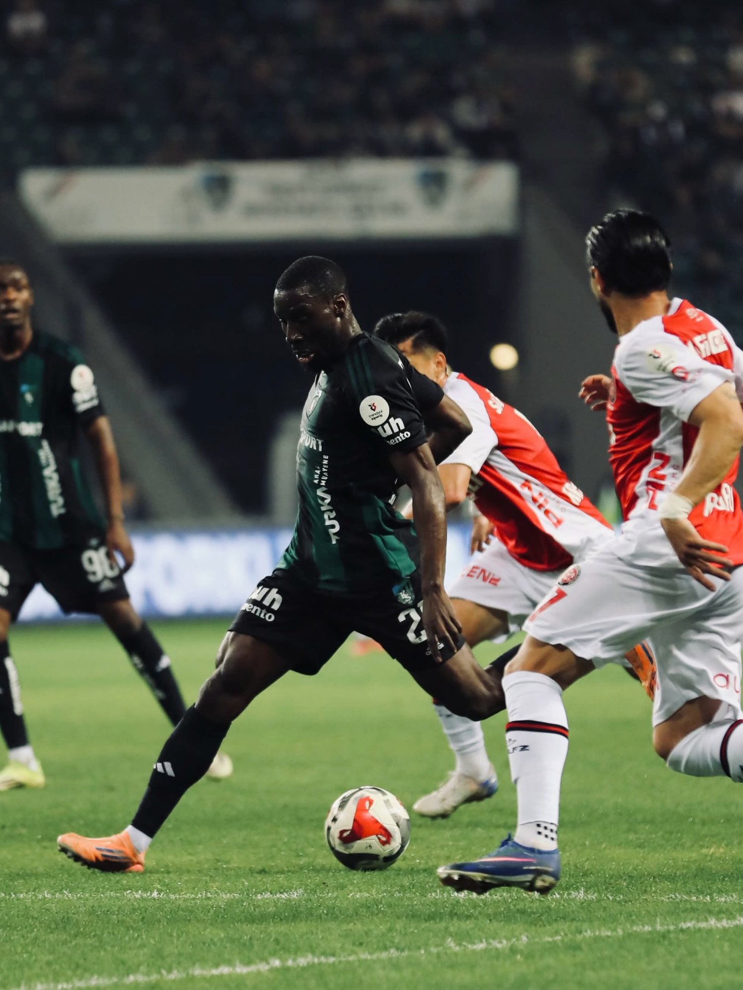 Kocaelispor Evinde Yıkıldı: 0-1