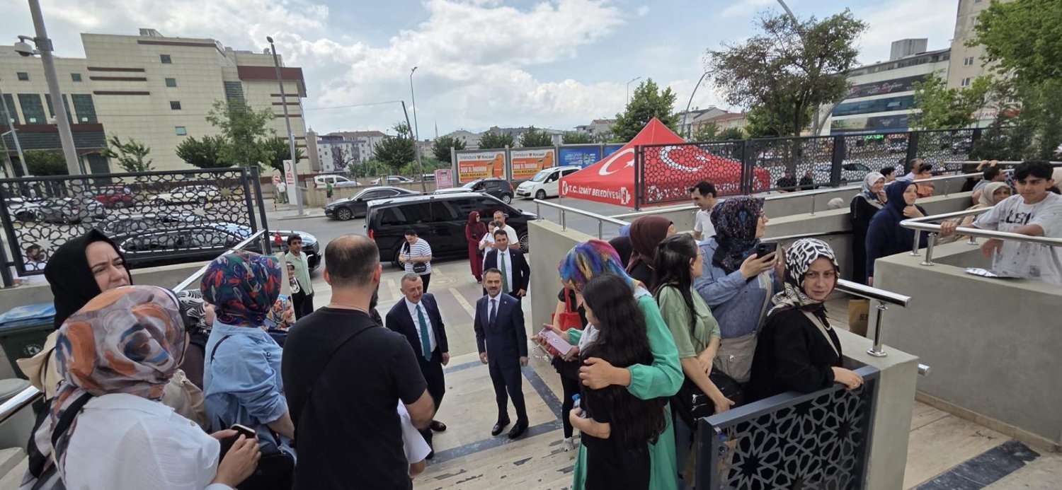 LGS Sabahında Anlamlı Ziyaret! Vali Aktaş Ve Başkan Büyükakın Velilerin Heyecanına Ortak Oldu